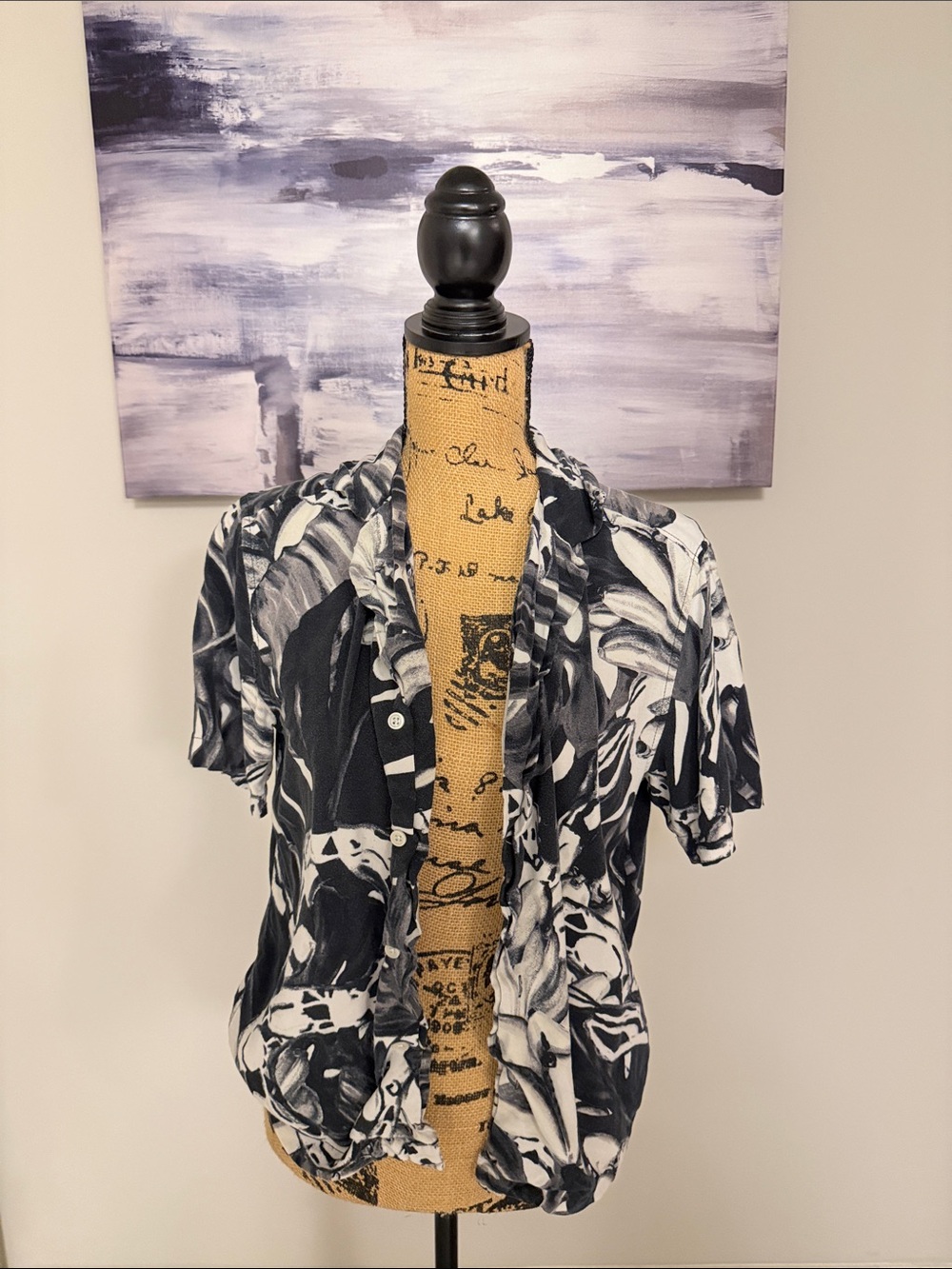 H&M Black and White Abstract Short-Sleeve Button-Up Shirt